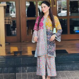 Vibrant Geometric Fusion Print Unstitched Suit